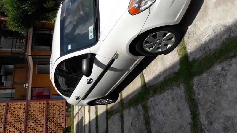 Dodge Attitude • 2009 • 120,000 km 4