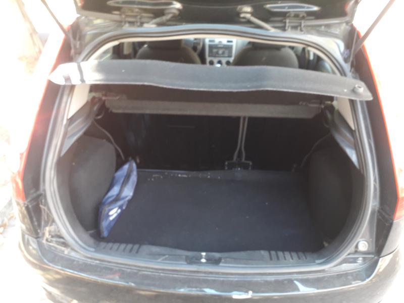 Ford Fiesta • 2008 • 217,000 km 4