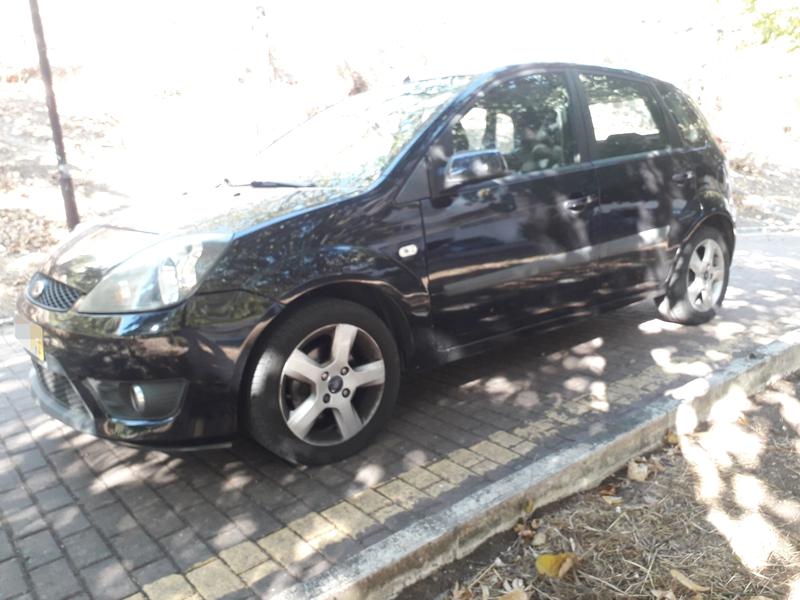 Ford Fiesta • 2008 • 217,000 km 3