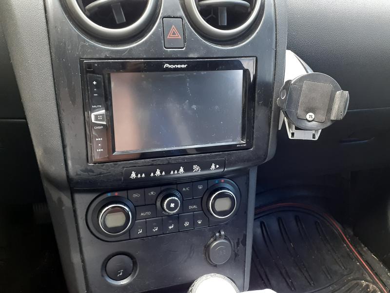 Nissan Qashqai • 2009 • 175,000 km 3