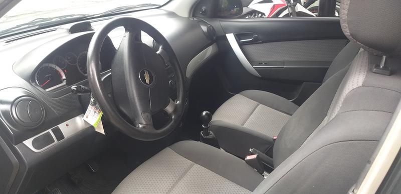 Chevrolet Aveo • 2010 • 75,000 km 3