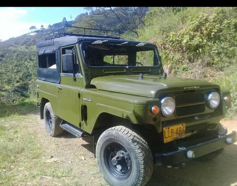 Nissan  • 1977 • 0 km 8