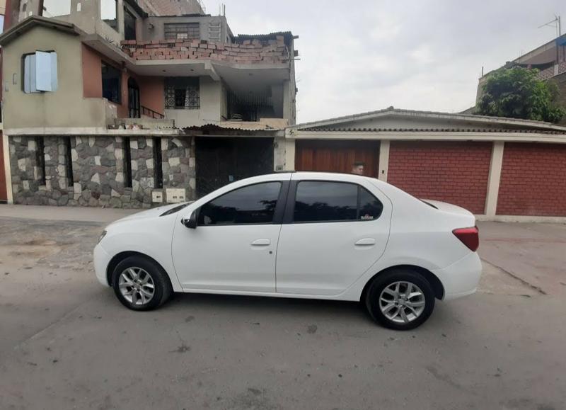 Renault Logan • 2017 • 20,000 km 3