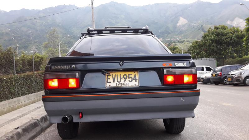Renault 10 • 1996 • 2,488 km 1