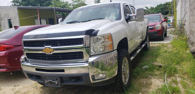 Chevrolet Silverado 2500hd • 2009 • 256,000 km 5