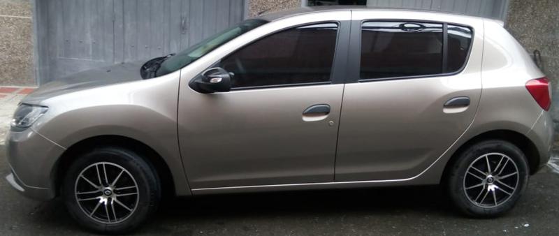 Renault Sandero • 2019 • 2,896 km 5