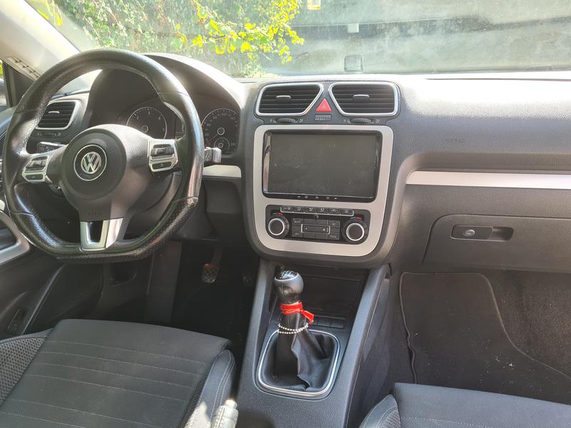 Volkswagen Scirocco • 2010 • 186,000 km 4