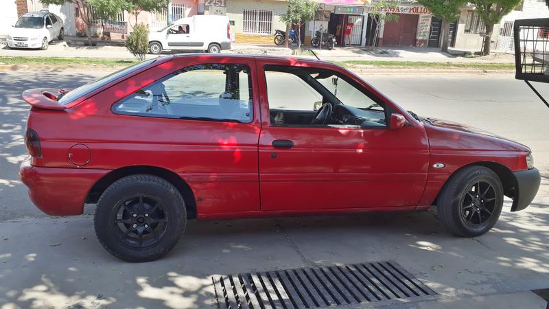 Ford Escort • 1998 • 110,000 km 1