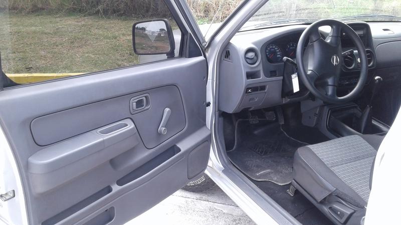 Nissan Np300 • 2015 • 123,800 km 17