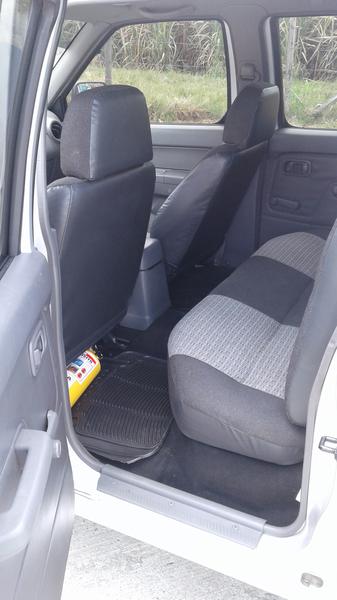 Nissan Np300 • 2015 • 123,800 km 20