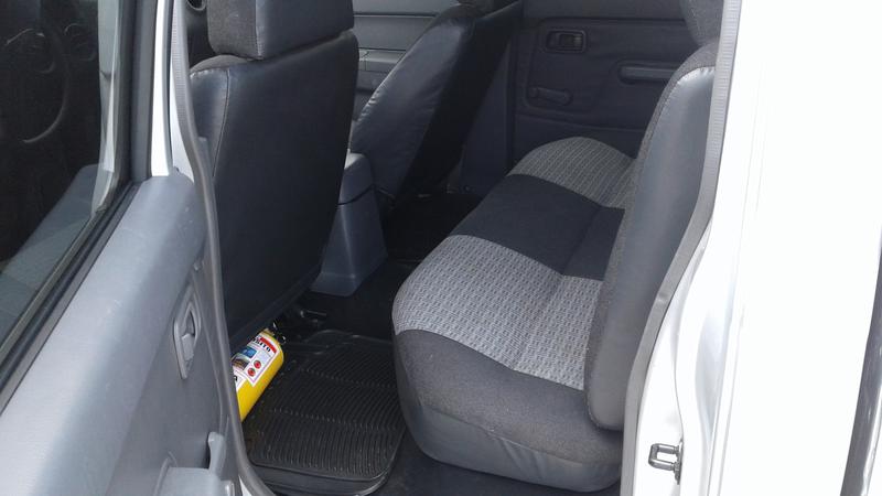 Nissan Np300 • 2015 • 123,800 km 3