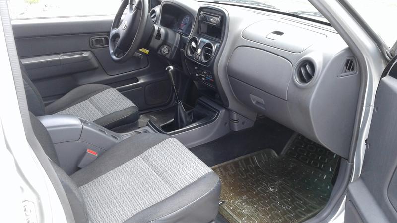 Nissan Np300 • 2015 • 123,800 km 19