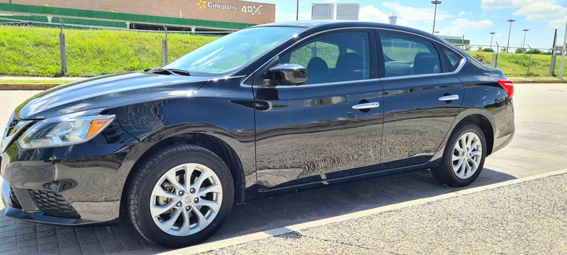 Nissan Sentra • 2018 • 33,000 km 3