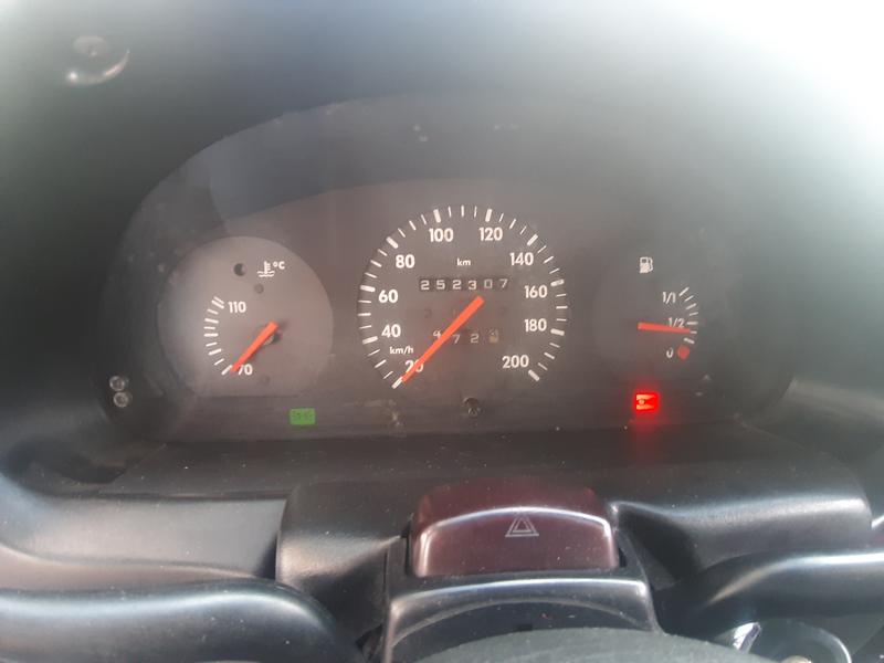 Volkswagen Gol • 1997 • 252,000 km 10