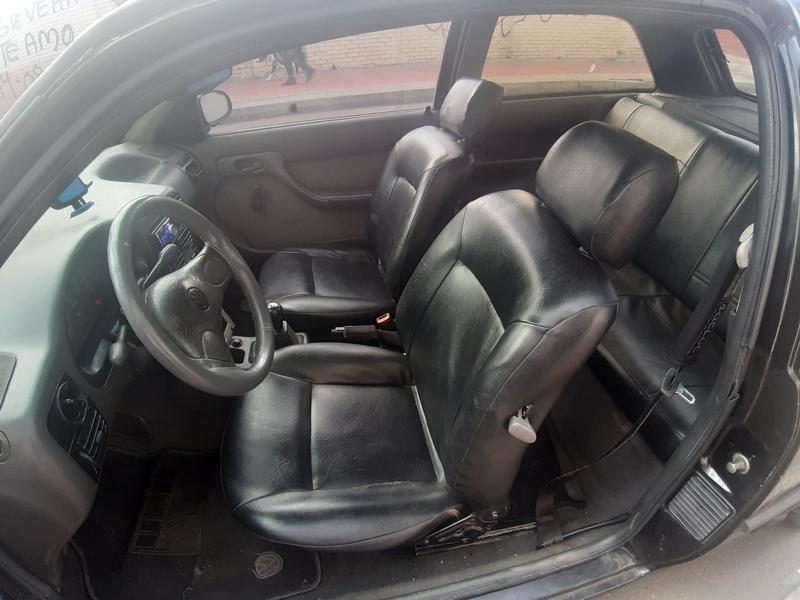 Volkswagen Gol • 1997 • 252,000 km 4