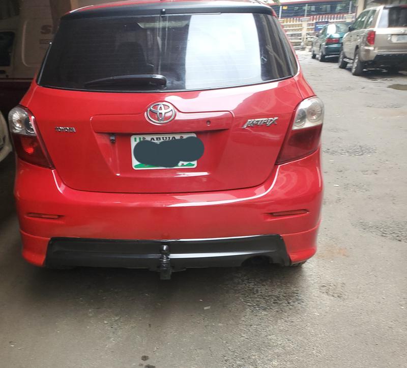 Toyota Matrix • 2009 • 147,596 km 10