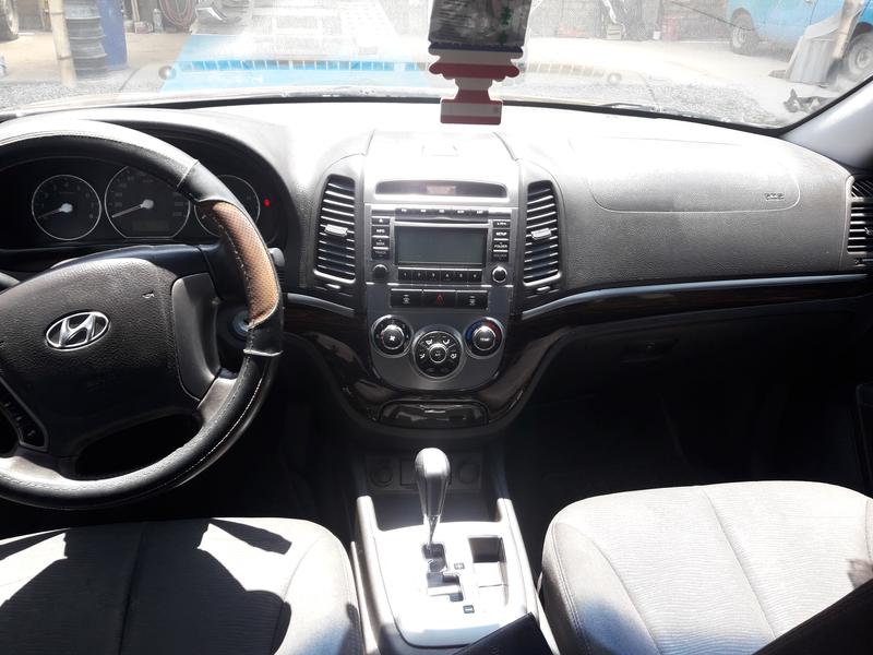 Hyundai Santa Fe • 2011 • 125,000 km 2