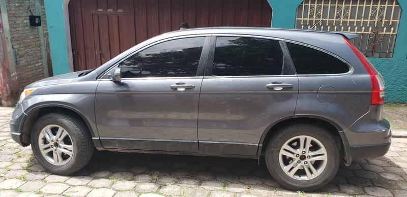 Honda CR-V • 2010 • 107,282 km 3