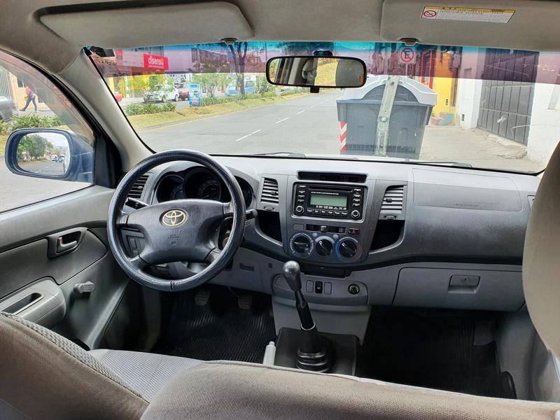 Toyota Hilux • 2011 • 250,000 km 4
