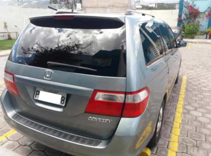 Honda Pilot • 2005 • 277,000 km 12