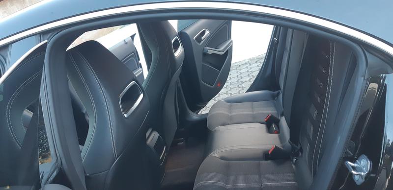 Mercedes-Benz CLA • 2018 • 18,900 km 7