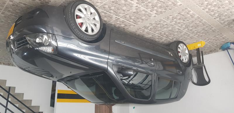 Renault Clio • 2015 • 88,000 km 1