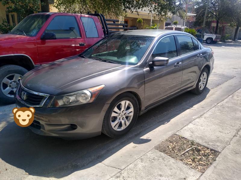 Honda Accord • 2008 • 162,000 km 2