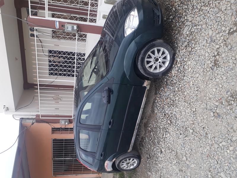 Ford Fiesta • 2004 • 185,000 km 1