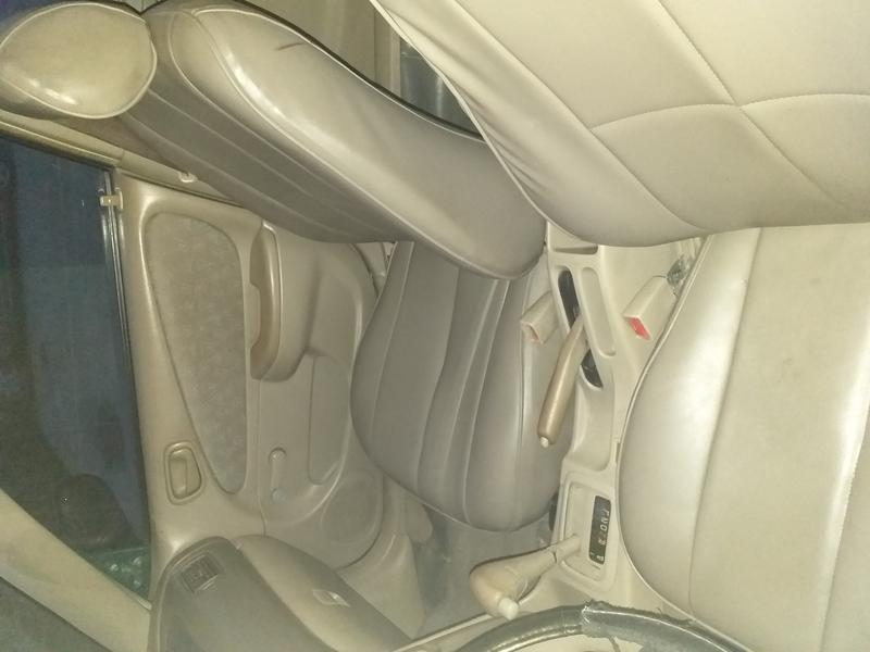 Toyota Corolla • 1998 • 350,000 km 2