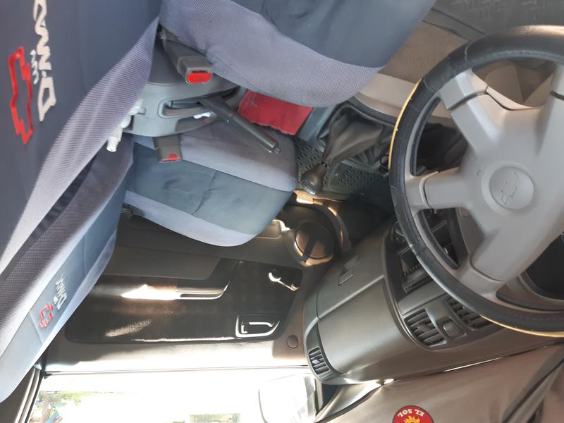 Chevrolet Luv • 2008 • 165,000 km 9