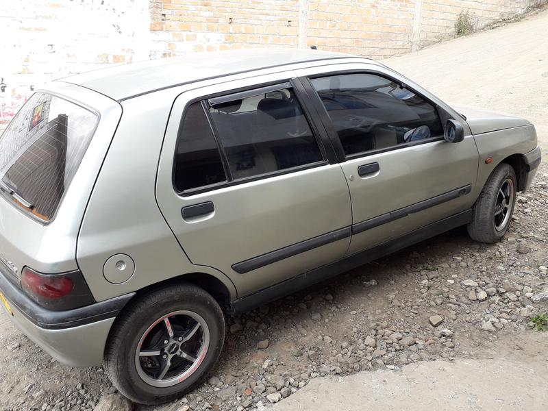 Renault Clio • 1999 • 66,000 km 1