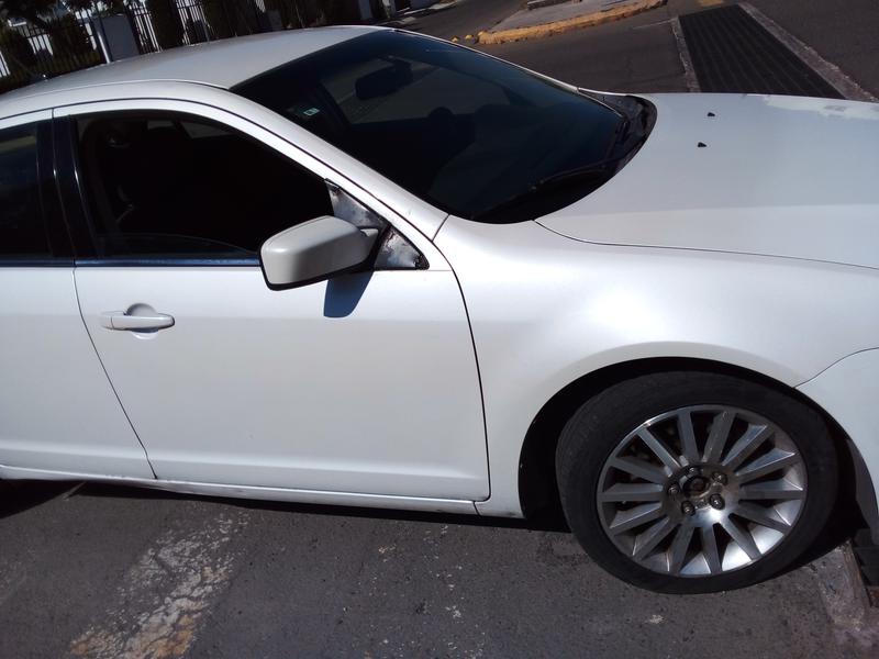 Ford Fusion • 2010 • 140,000 km 4