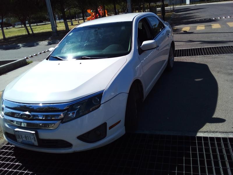 Ford Fusion • 2010 • 140,000 km 2
