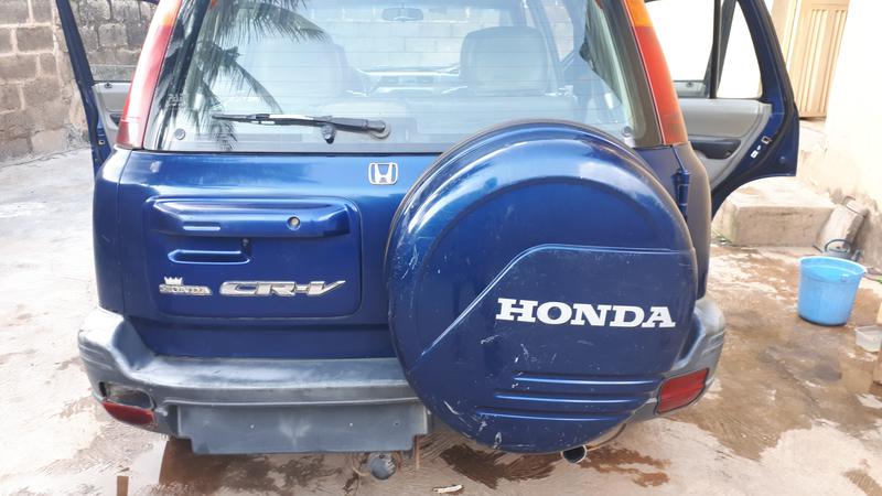Honda CR-V • 2000 • 150,000 km 7
