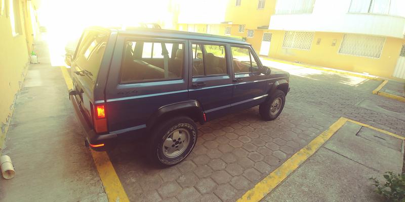 Jeep Cherokee • 1995 • 335,000 km 5