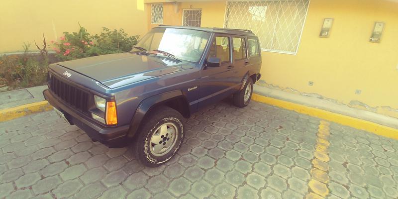 Jeep Cherokee • 1995 • 335,000 km 3