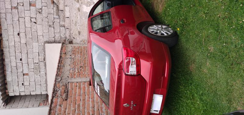 Renault Logan • 2018 • 25,140 km 3