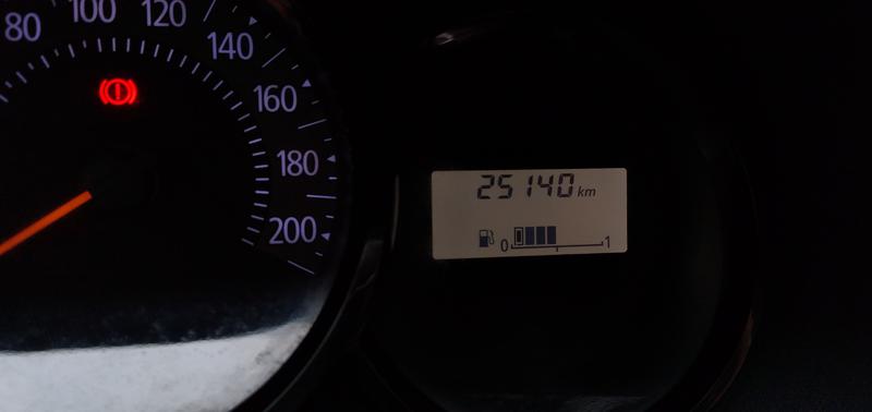 Renault Logan • 2018 • 25,140 km 2