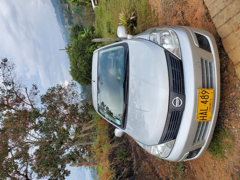 Nissan Tiida • 2015 • 69,900 km 2