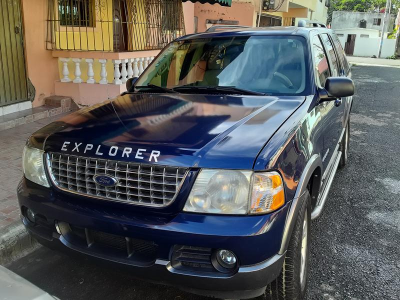 Ford Explorer • 2004 • 131,784 km 2