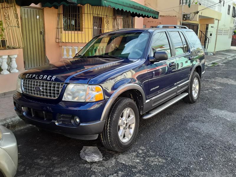 Ford Explorer • 2004 • 131,784 km 4