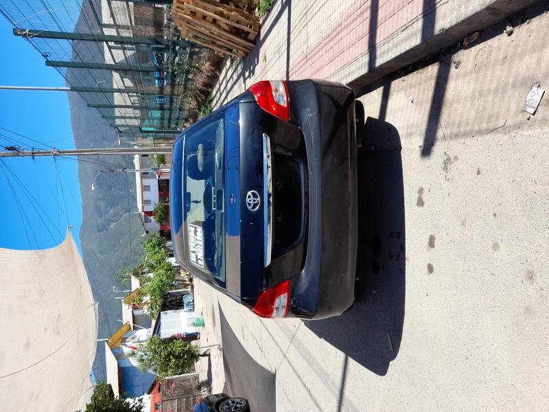 Toyota  • 2010 • 30,290 km 8