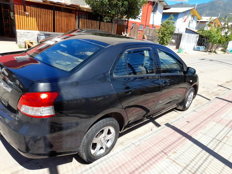 Toyota  • 2010 • 30,290 km 6