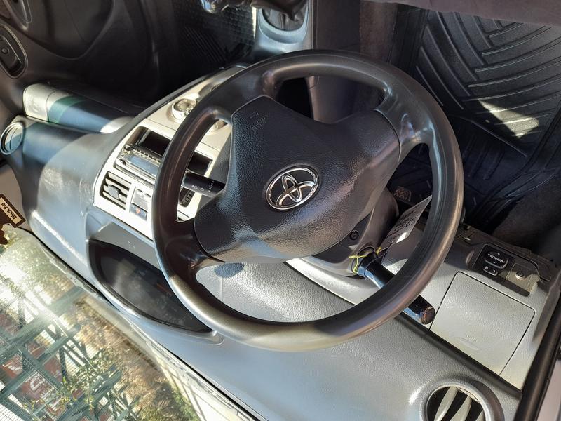 Toyota  • 2010 • 30,290 km 1
