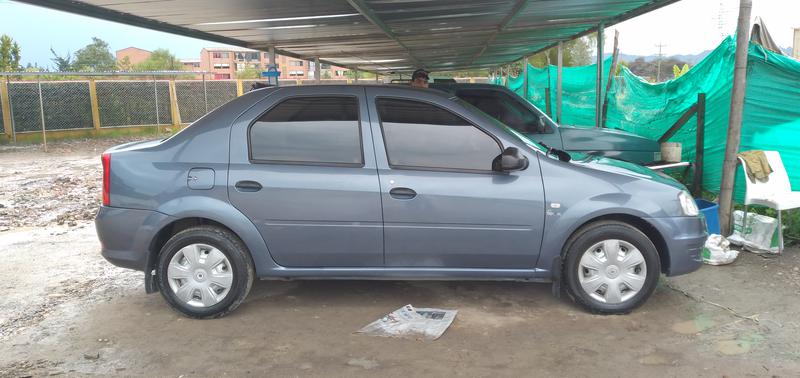 Renault Logan • 2013 • 80,200 km 4
