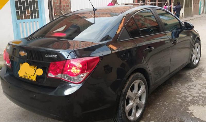 Chevrolet Cruze • 2011 • 75,000 km 3