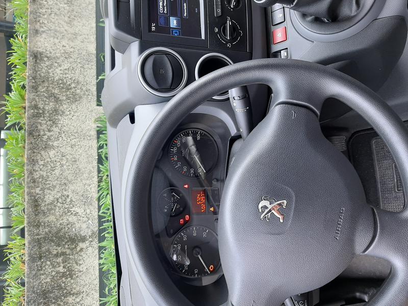 Peugeot 1007 • 2018 • 27,000 km 1