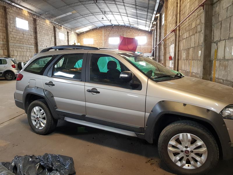 Fiat Palio Weekend • 2013 • 52,500 km 2