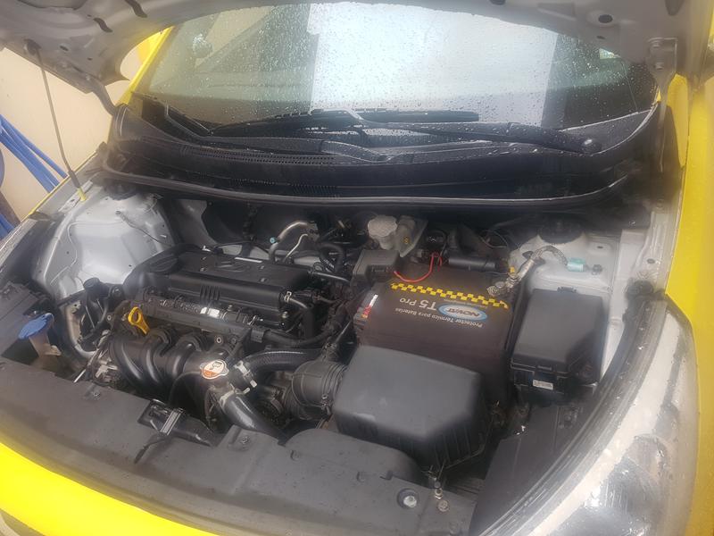 Hyundai Accent • 2015 • 377,187 km 2