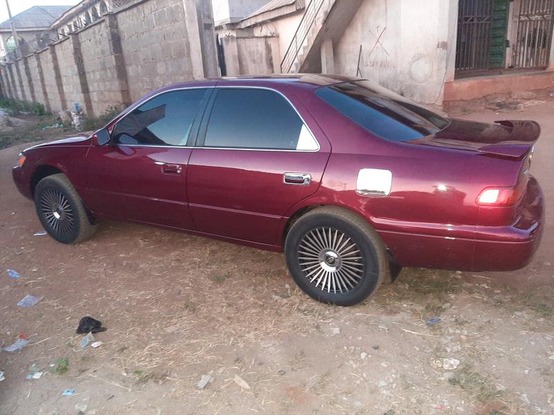 Toyota Camry • 1993 • 10,000 km 5